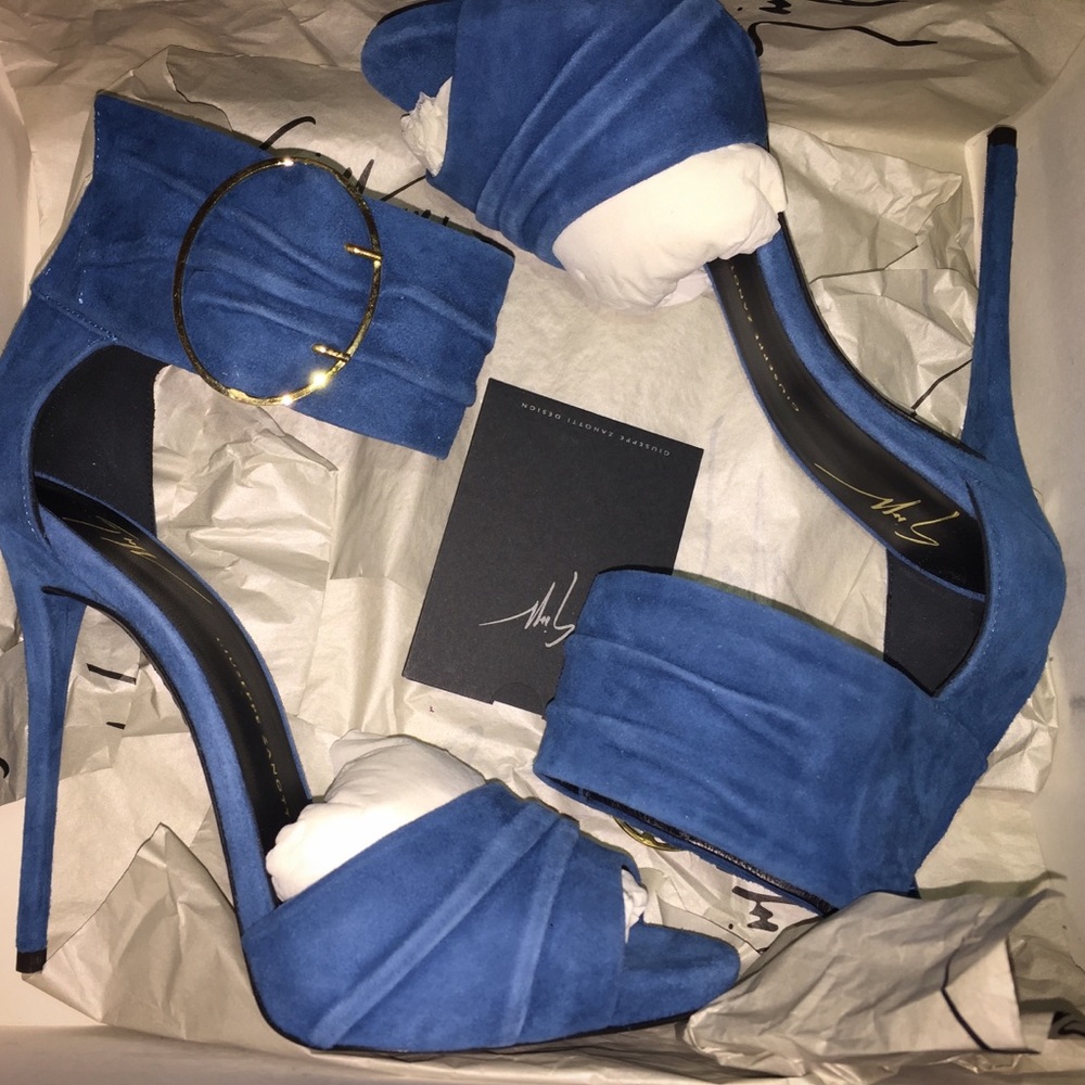 Deep jade sueded high heels Size 6.5 - Picture 3 of 14